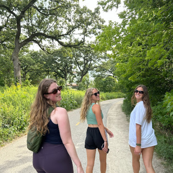 Meet your Posher, Sally - Picture 1 of 1